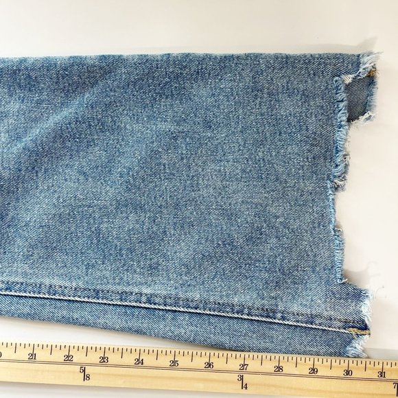 Tinseltown NEW Hi-Rise Flare Jeans Light Wash Denim Chewed Hem - Size 5/27 - Picture 8 of 8